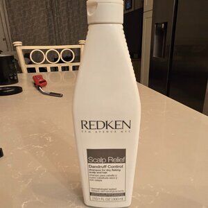 Redken Scalp Relief Dandruff Control Anti-Dandruff Shampoo (10.1 fl oz) No Seal